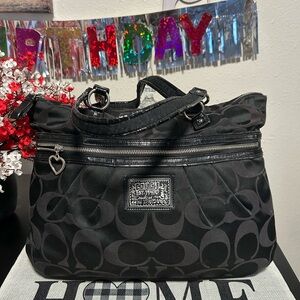 Coach❤️Poppy Black Signature Logo Shoulder Bag with Heart Charm